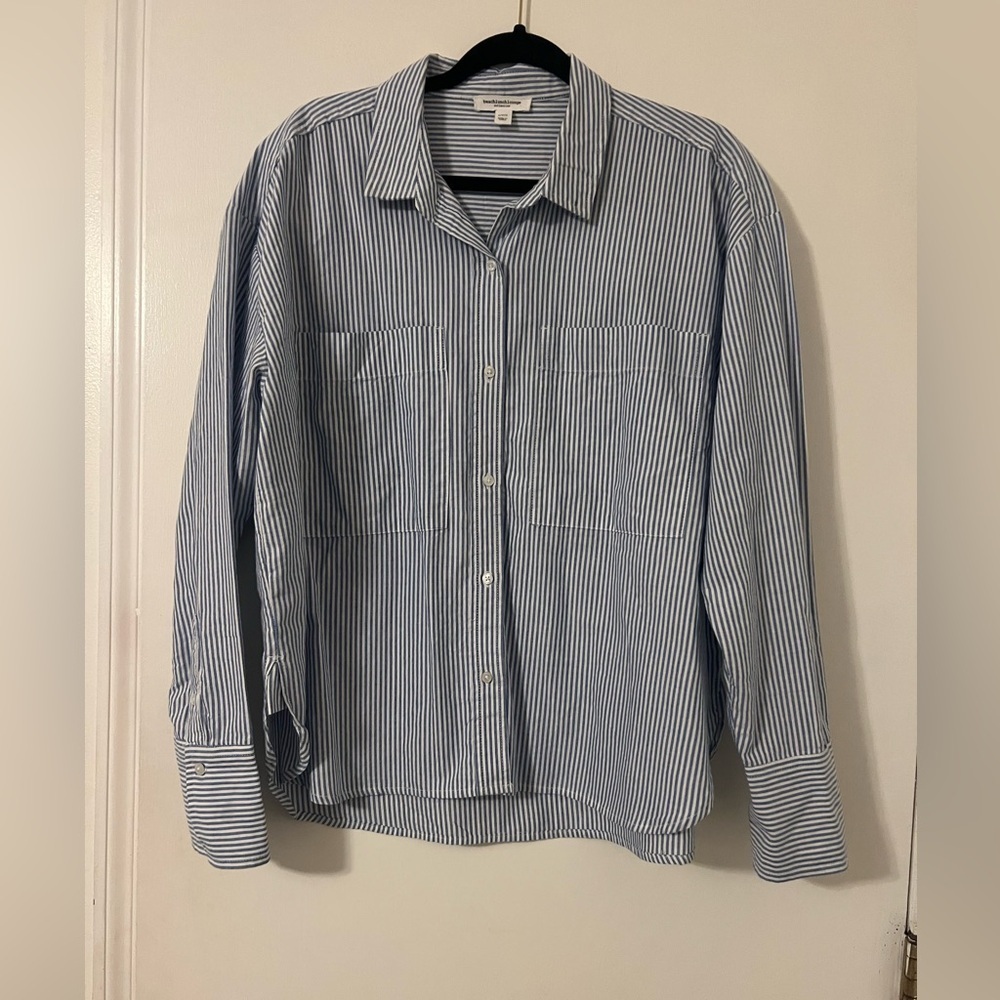 beachlunchlounge Women's Blue and White Striped Button Down Shirt size L (W126)